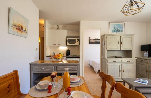 Pontaillac Apartment | Oceanfront Retreat at Le Yachting by Interhome