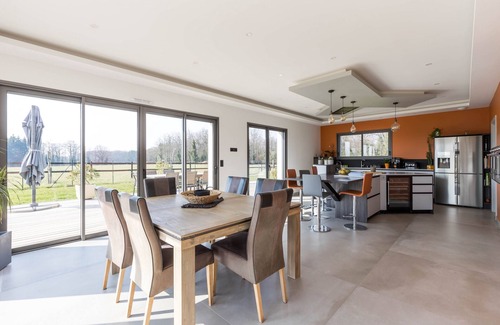 Saint-Corneille Villa | Relaxing Retreat at Le Yucca Spa with Hot Tub & Kitchen