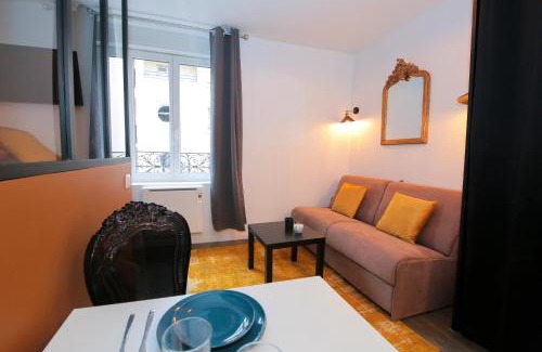 Saint-Roch - Badouillere - Chavanelle Apartment | Chic Stay at Le Zèbre: Pet-Friendly with Breakfast Included