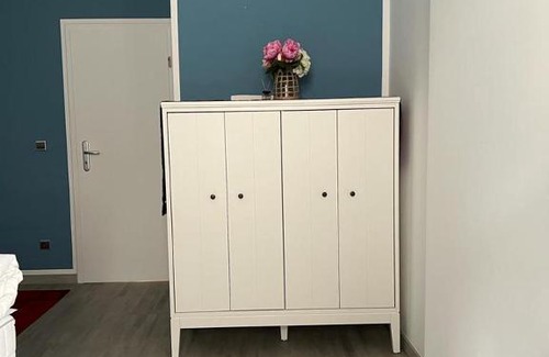 Zentrum-Nordwest Apartment | Discover LEA Apartments in Waldstraßenviertel: Family-Friendly Stay