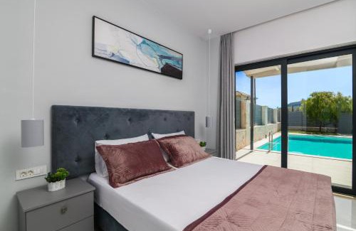 Zakynthos Villa | Modern Oceanfront Villa: Guest Rated 9.9/10 with Pool