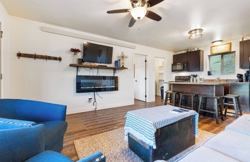 Deadwood House | Lead Lower Duplex - 2BR/1BA