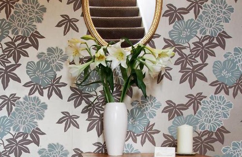 Olton Bed & Breakfast | Welcoming Leaded Light Guest House - Wheelchair Accessible Stay