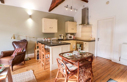 Bishop Auckland Cottage | Pet Friendly Retreat at Leadmill House Workshop Awaits