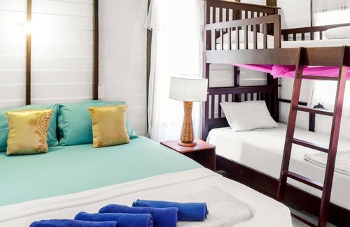 Ko Lanta House | Leaf House Bungalows: Family-Friendly Retreat with Spa
