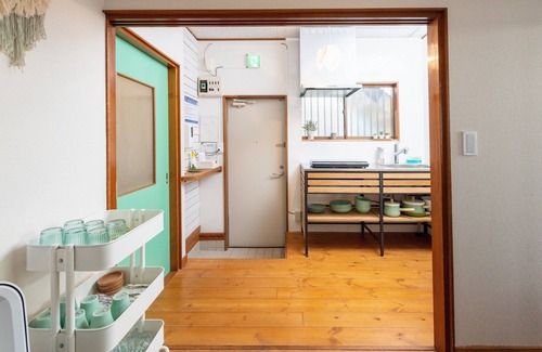 Koshigoe Apartment | Oceanfront Retreat: Leaf with Spectacular Ocean Views