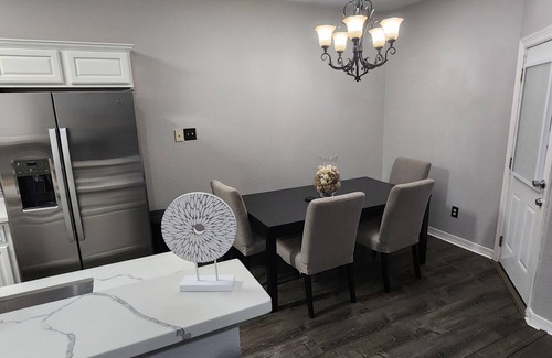 League City House | Relaxing League City Home with Jogging Path & Pet-Friendly Amenities