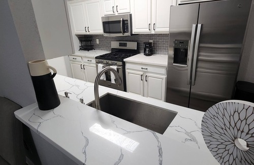 League City House | Relaxing League City Home with Jogging Path & Pet-Friendly Amenities
