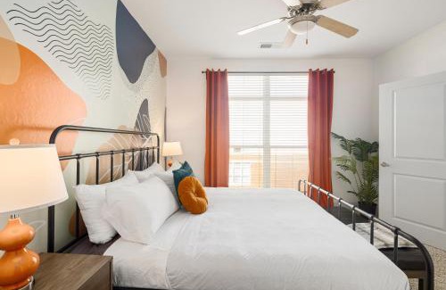 Charlotte Apartment | Cozy League Flats South End with Pool and Ocean Views
