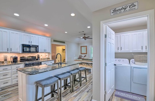 Granbury House | Discover Leaping Toad Ranch: 10/10 Stay by Lake Granbury!