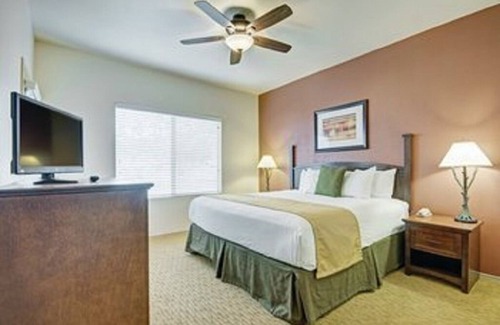 Ahwatukee Foothills Resort | Discover American Indian Arts & Culture at Our Hotel