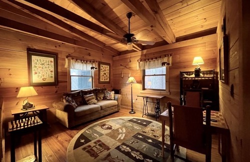 Tellico Plains Cabin | Relax in Nature: 2 Bedroom Home with Private Hot Tub