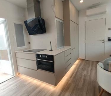 Facinas Apartment | Family-Friendly Stay at Lebana Plaza Darío with 9.8 Rating