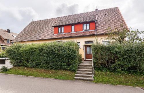 Obersteinach Apartment | Discover Lebensblume: Family-Friendly Retreat with High Ratings