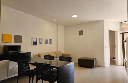 Nova Nazare Apartment | Leblon Ocean 47 to 100 meters from Leblon beach