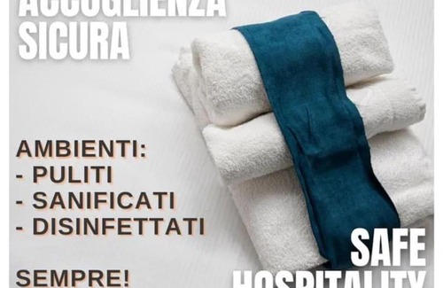 Granarola Apartment | Top-Rated Leccino Home Primo Piano: Pet & Child Friendly Stay