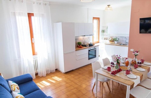 Granarola Apartment | Top-Rated Leccino Home Primo Piano: Pet & Child Friendly Stay