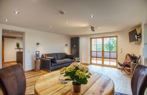 Prem Apartment | Pet-Friendly Getaway at Lechwiese - Rated 9.2 by Guests