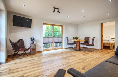 Prem Apartment | Pet-Friendly Getaway at Lechwiese - Rated 9.2 by Guests