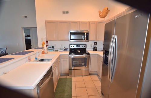 Osage Beach Condo | Inviting Lake View Condo: 3 Bed, Pool & Breakfast Included