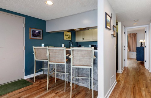Nellysford Condo | Wintergreen Advantage at Ledges 71: Poolside Retreat Awaits