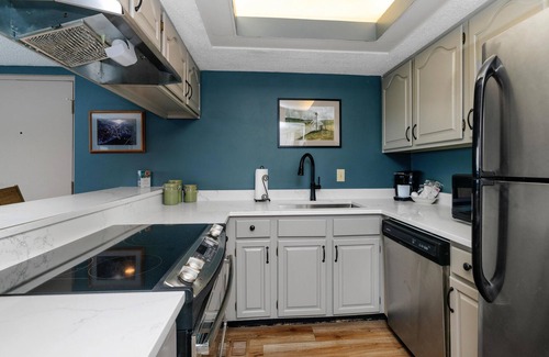 Nellysford Condo | Wintergreen Advantage at Ledges 71: Poolside Retreat Awaits