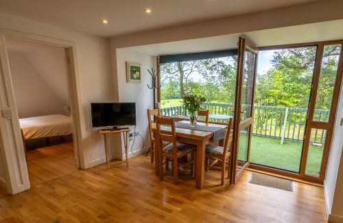 Linlithgow House | Family-Friendly Retreat at Ledi with Hot Tub & Top Ratings