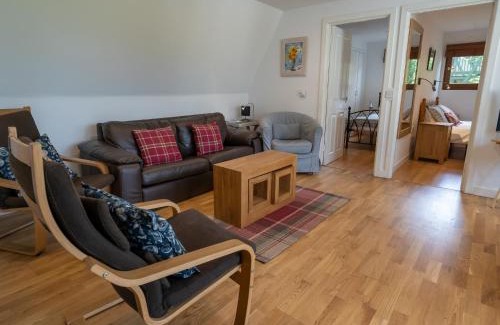 Linlithgow House | Family-Friendly Retreat at Ledi with Hot Tub & Top Ratings