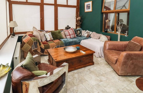 Halifax House | Relax at Lee House Farm with Hot Tub & Pet-Friendly Stay