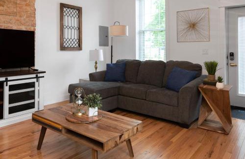 Covington House | Lee Street Retreat - Best of Covington
