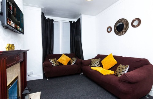Leeds House | Spacious Leeds City Centre House - Perfect for Families