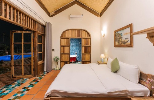 Soc Son Villa | Discover LEEHA HOME Venuestay: Top Rated with Pool & Breakfast