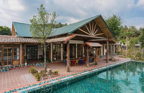 Soc Son Villa | Discover LEEHA HOME Venuestay: Top Rated with Pool & Breakfast