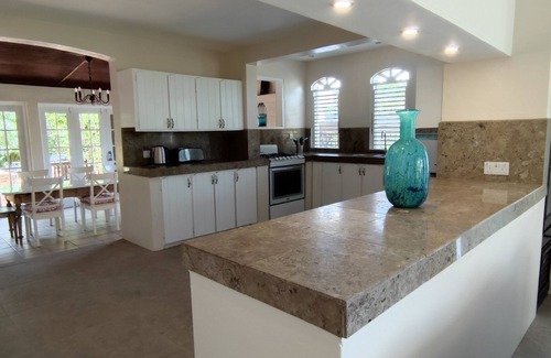 Bonne Terre Villa | Experience Ocean Views at Leela House & Garden Cottage