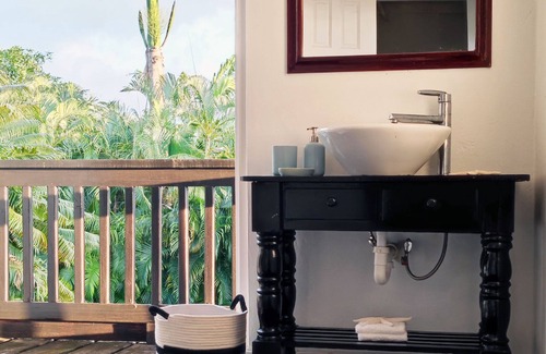Bonne Terre Villa | Experience Ocean Views at Leela House & Garden Cottage