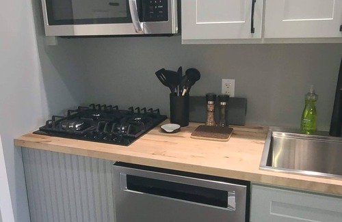 Cedar Apartment | Cozy Leelanau Condo: Golf Course Retreat Near Beaches