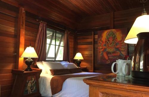 Khanom Resort | Discover Leeloo Paradise: Family-Friendly with Pool & Dining