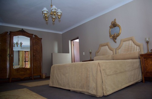 Atoom Cabin | Unforgettable Stay at Leeuwenhof Country Lodge & Spa