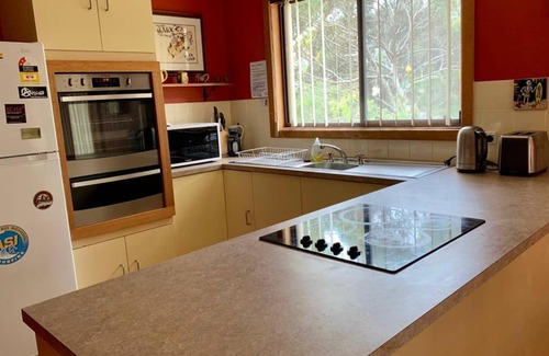 Brownlow Ki House | Relax at Leeward: Tranquil Beachfront with Ocean Views