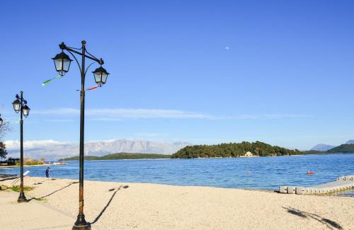 Nidri Apartment | Family-Friendly Lefkada House with Parking and Yard
