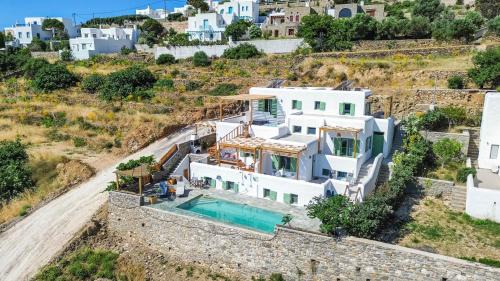 Lefkes Villa | Unforgettable Views and Poolside Relaxation in Lefkes
