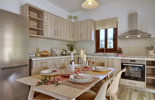 Kavvadades Villa | Newly Built Lefkimmiatis Villa Elaia with Oceanfront Pool