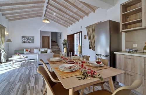 Kavvadades Villa | Newly Built Lefkimmiatis Villa Elaia with Oceanfront Pool