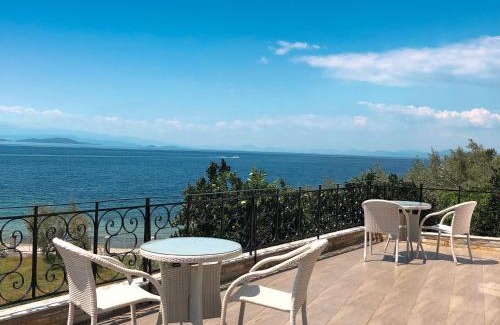 Horto Apartment | Experience Lefkothea Studios: Oceanfront Bliss & Hot Tub