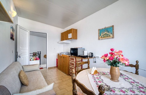 Agia Galini Apartment | Discover Lefteri's Rooms III with Ocean View & Balcony