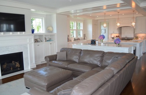 Popponesset House | Unmatched Comfort at Leg-A-Sea Beachside Vacation House