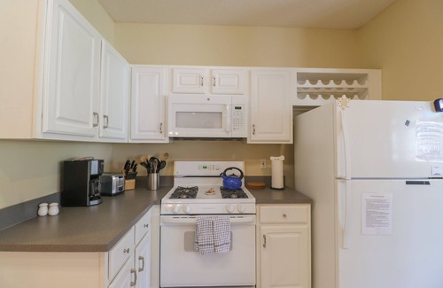 Gulfport Villa | Coastal Getaway at Ocean Breeze 304 - Book Your Escape!
