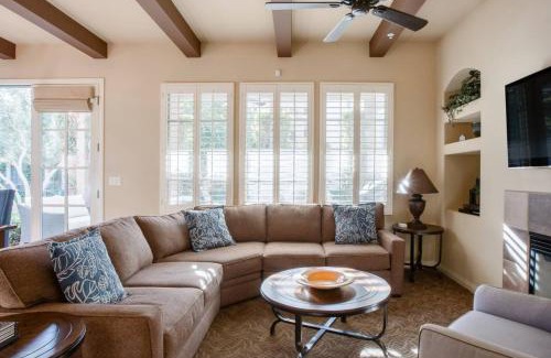 La Quinta Villa | Ideal Legacy Villas 2Br with Hot Tub & Hotel Amenities