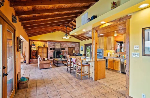 Dripping Springs House | Legendary 3 Bedroom Estate with Pool & Hot Tub!
