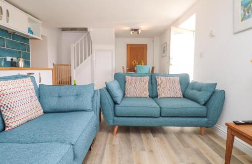 Boscundle House | Elegant Leghorn Hotel: Pet & Child Friendly Retreat
